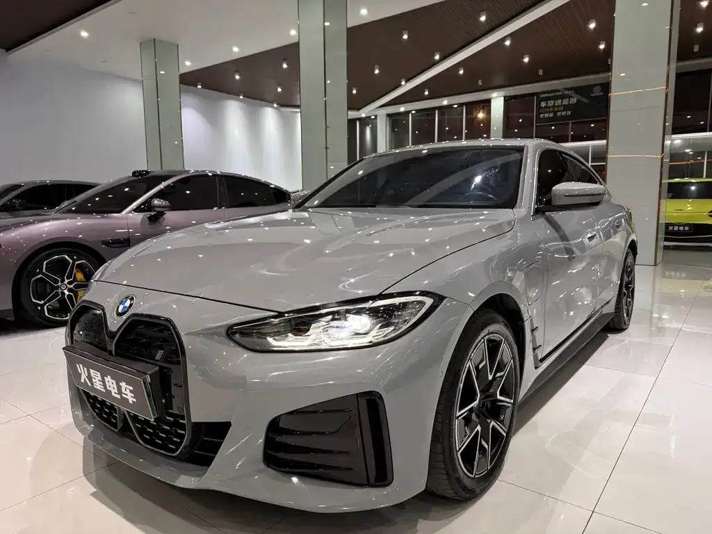 BMW i4 — фото 1