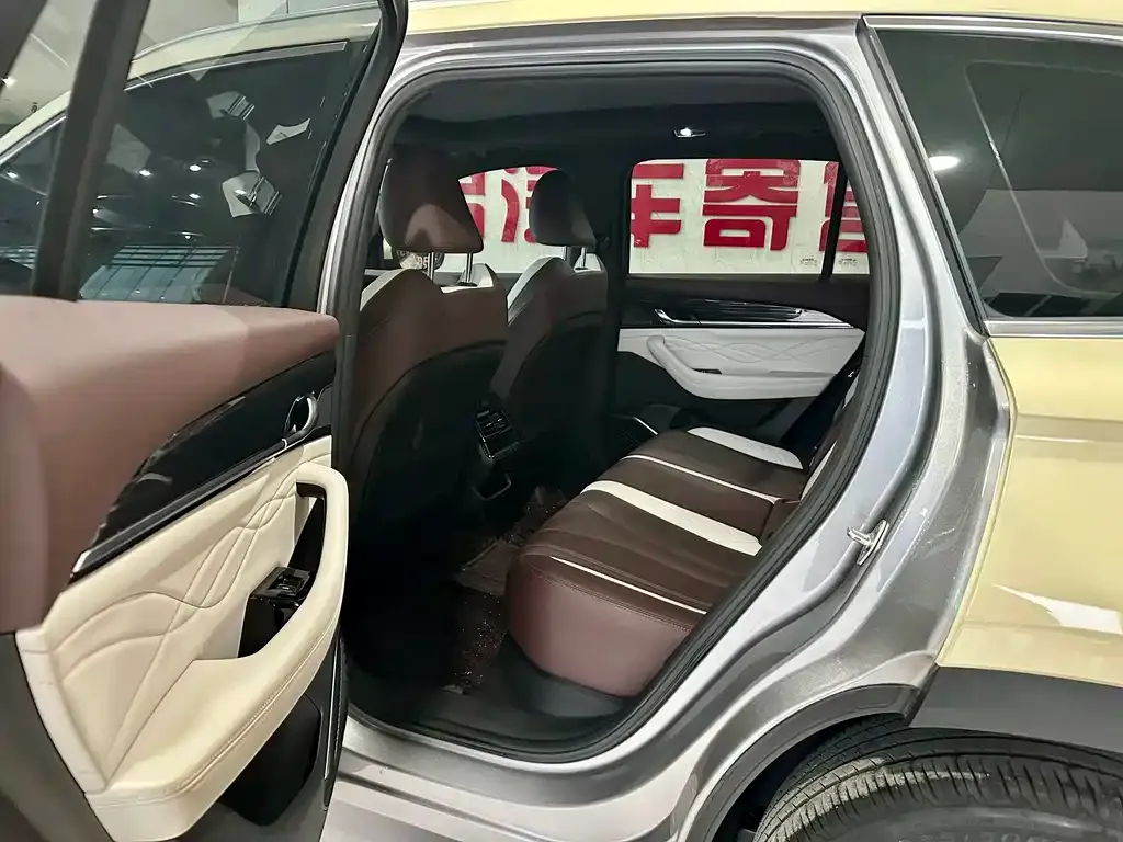 Geely Xingyue L — фото 3