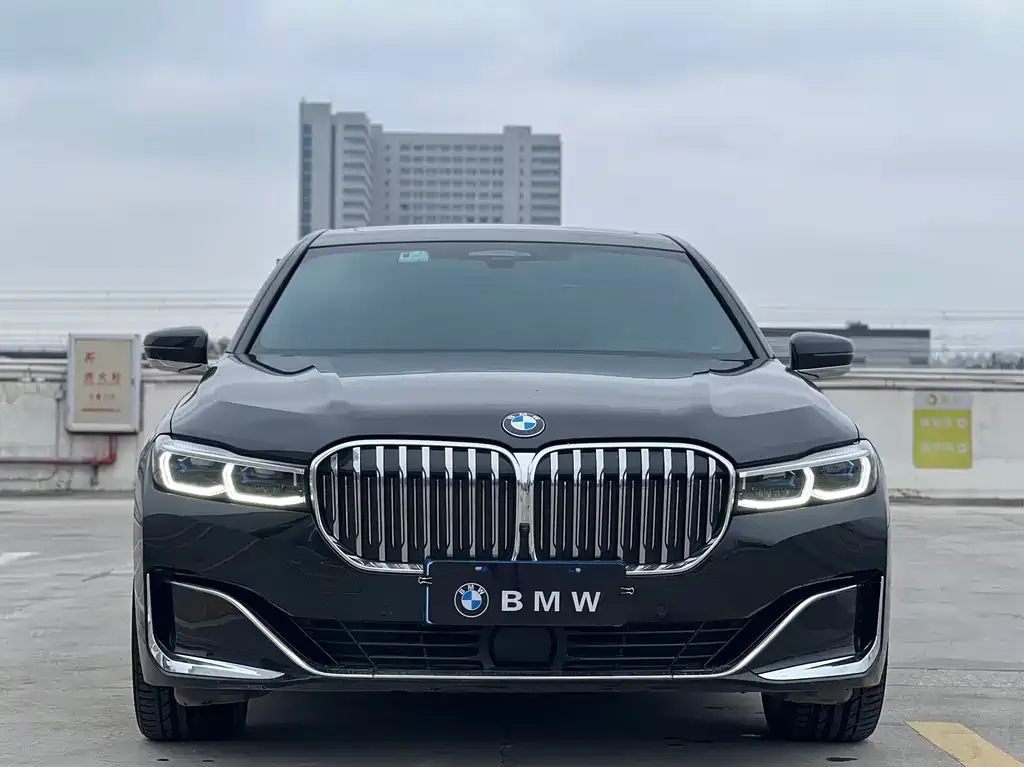 BMW 7 Series — фото 2