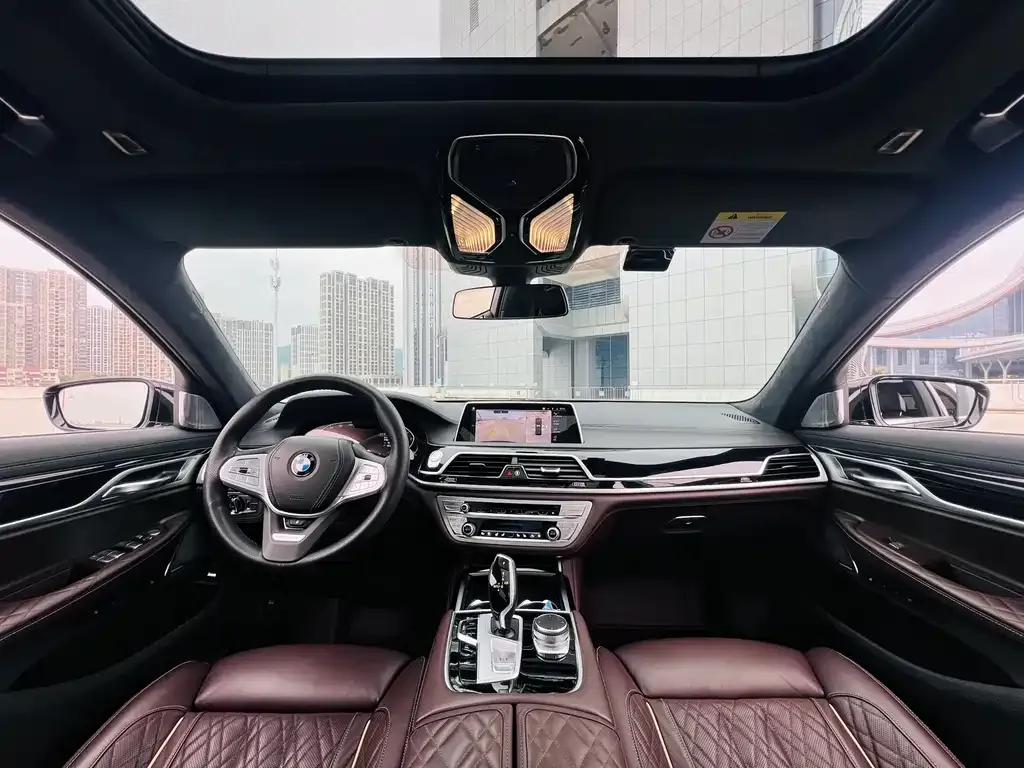 BMW 7 Series — фото 5