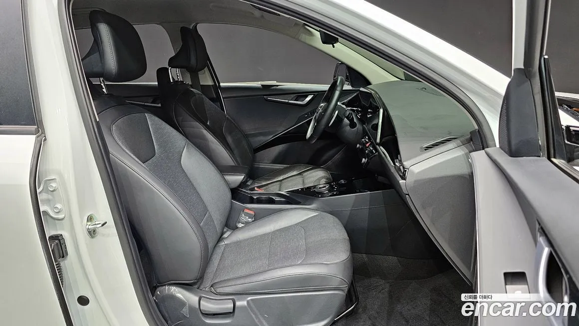 Kia Niro — фото 10