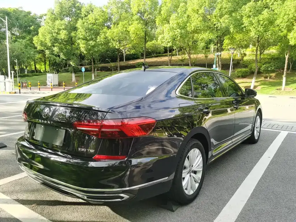 Volkswagen Passat — фото 9
