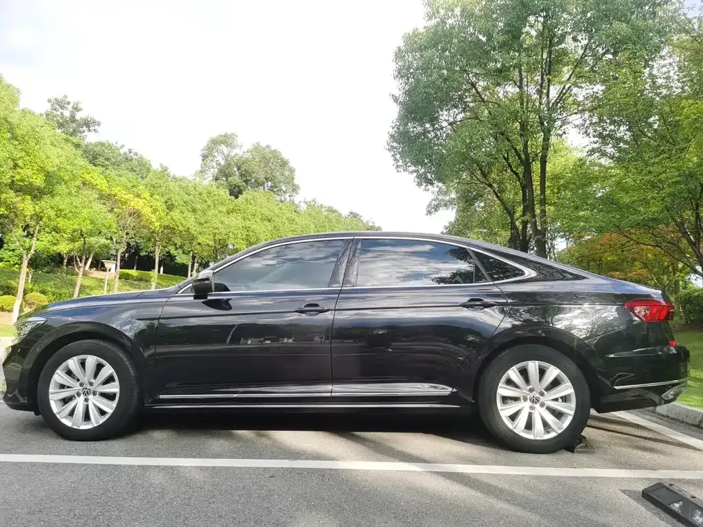 Volkswagen Passat — фото 8