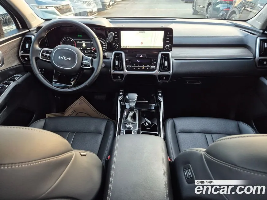 Kia Sorento — фото 7