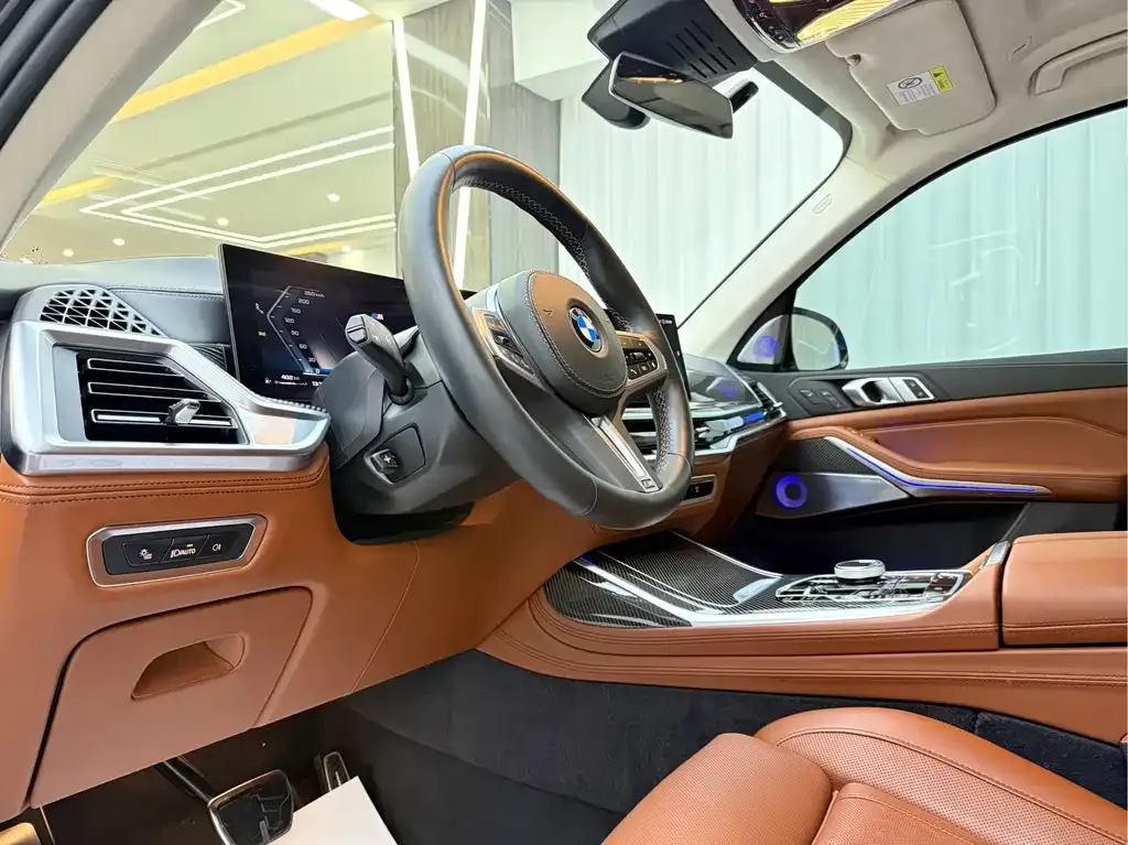 BMW X7 M60i — фото 3