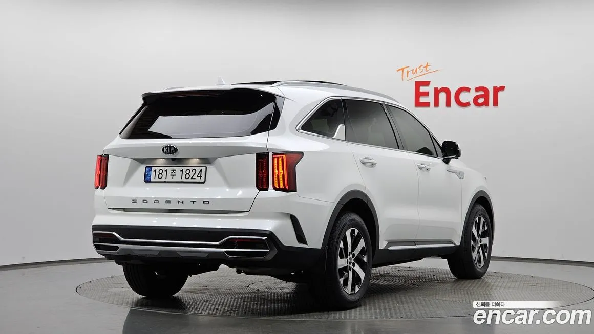 Kia Sorento — фото 6
