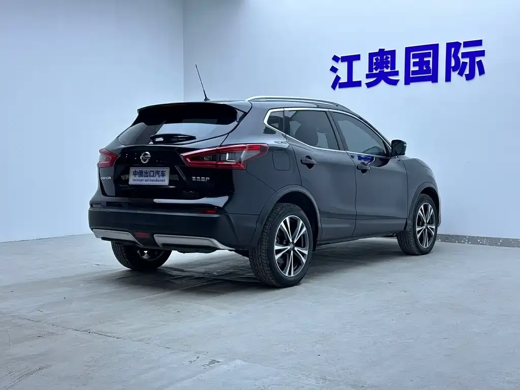 Nissan Qashqai — фото 4
