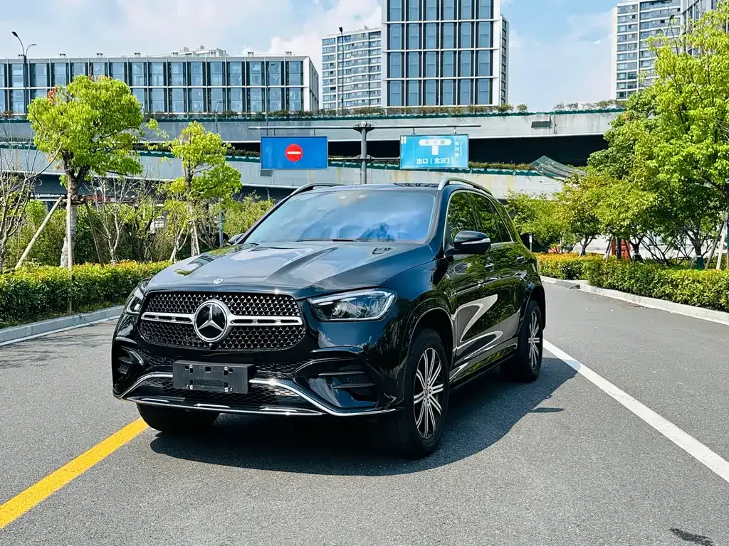 Mercedes-Benz GLE — фото 1
