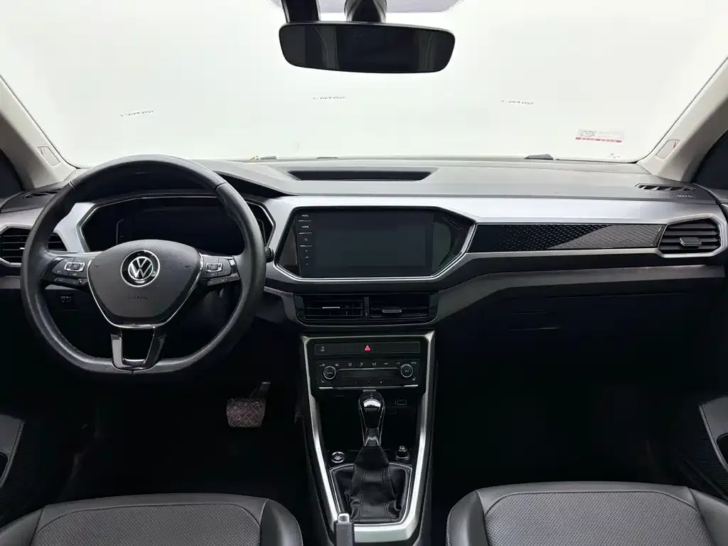 Volkswagen T-Cross — фото 4