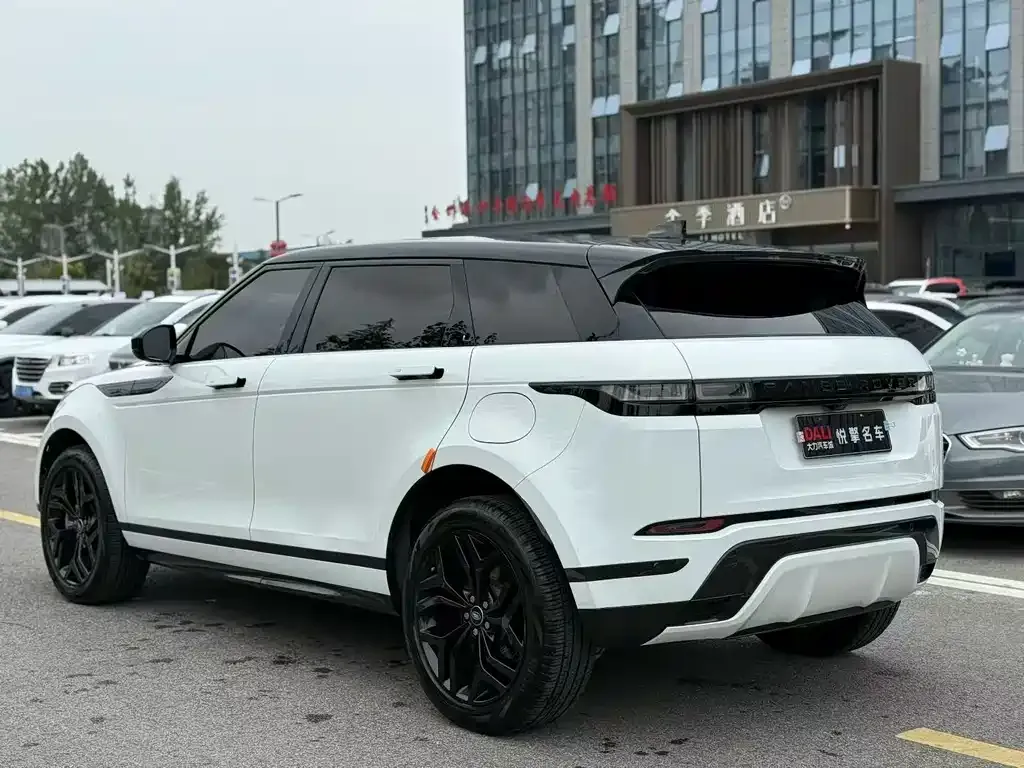 Land Rover Evoque PHEV — фото 8