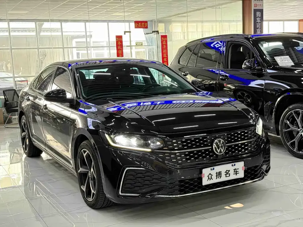 Volkswagen Passat — фото 10