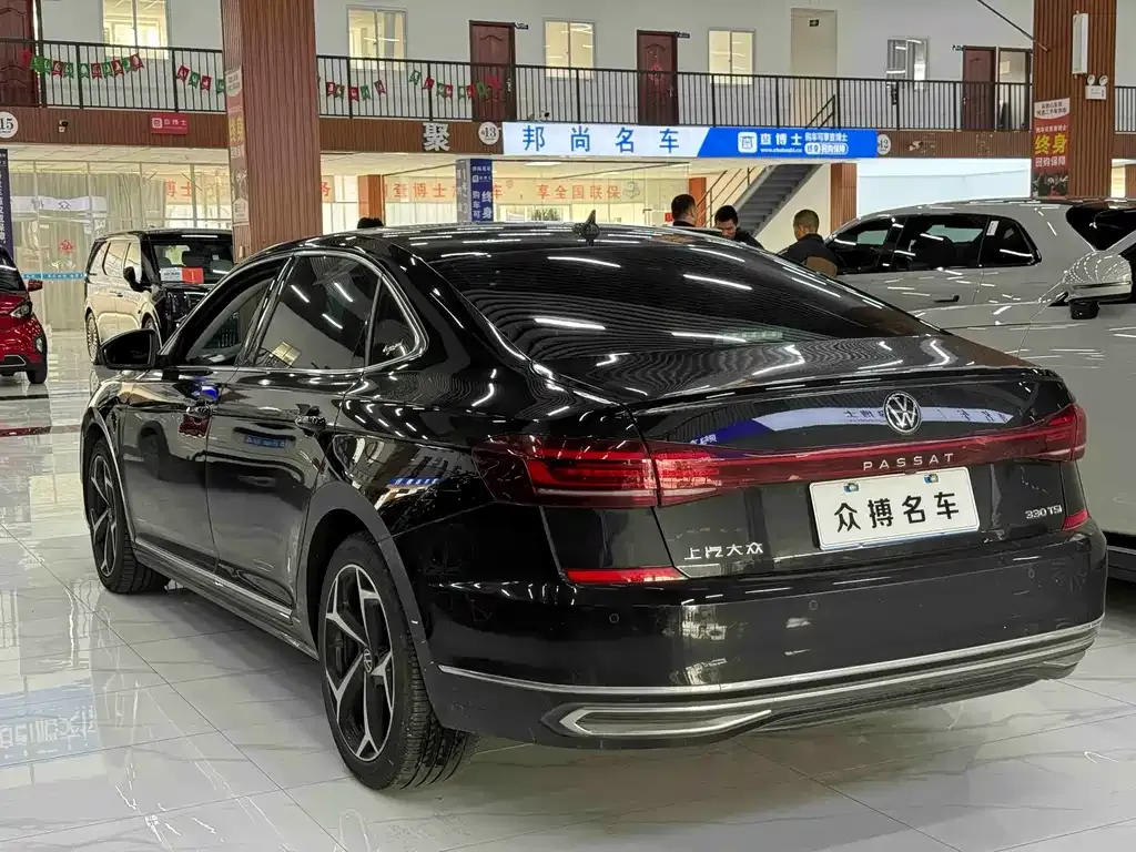Volkswagen Passat — фото 5