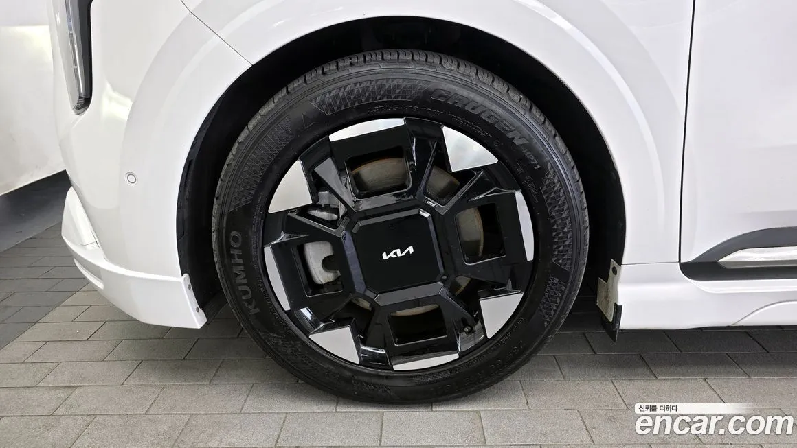 Kia Carnival — фото 10