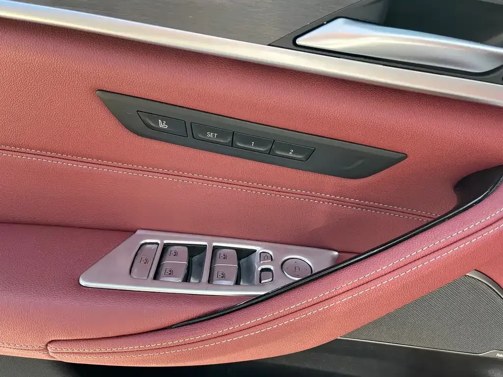 BMW 5 Series — фото 4