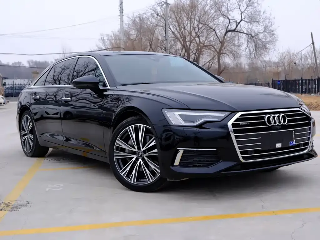 Audi A6L — фото 1