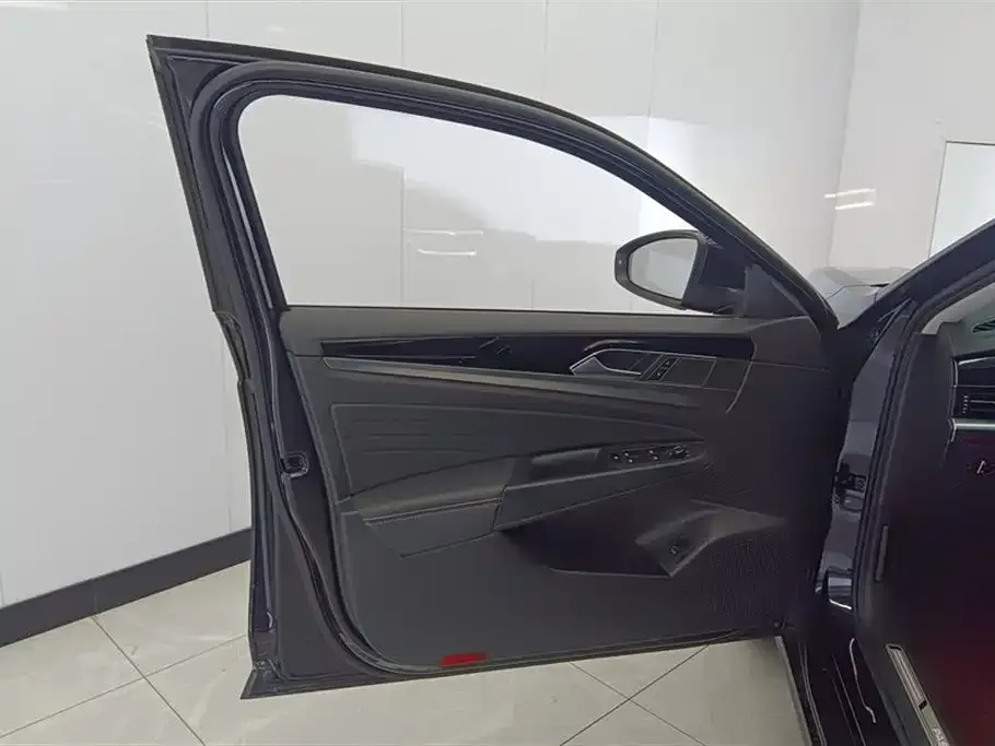 Volkswagen Passat — фото 2