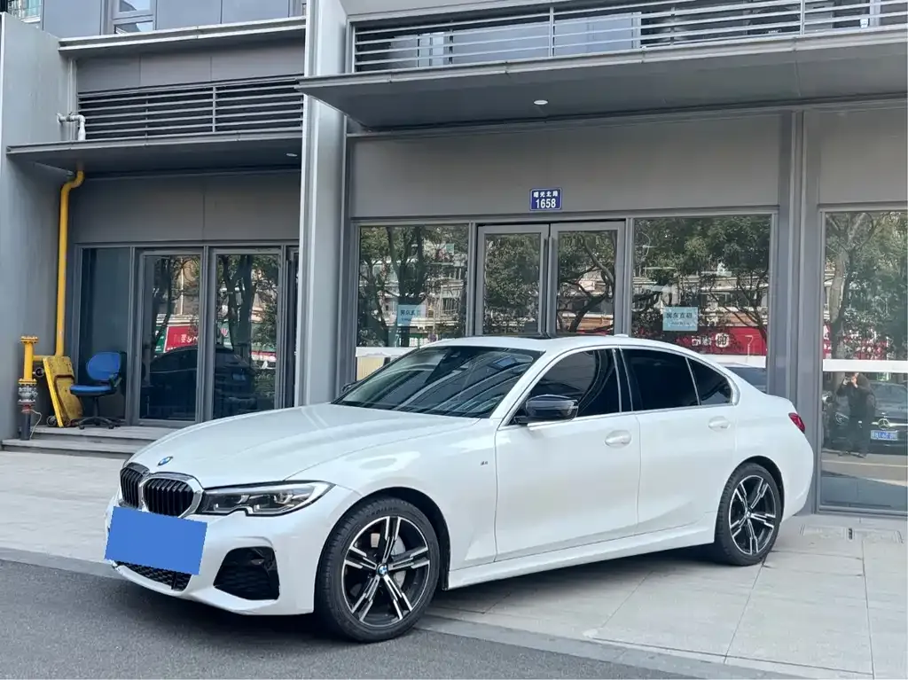 BMW 3 Series — фото 1