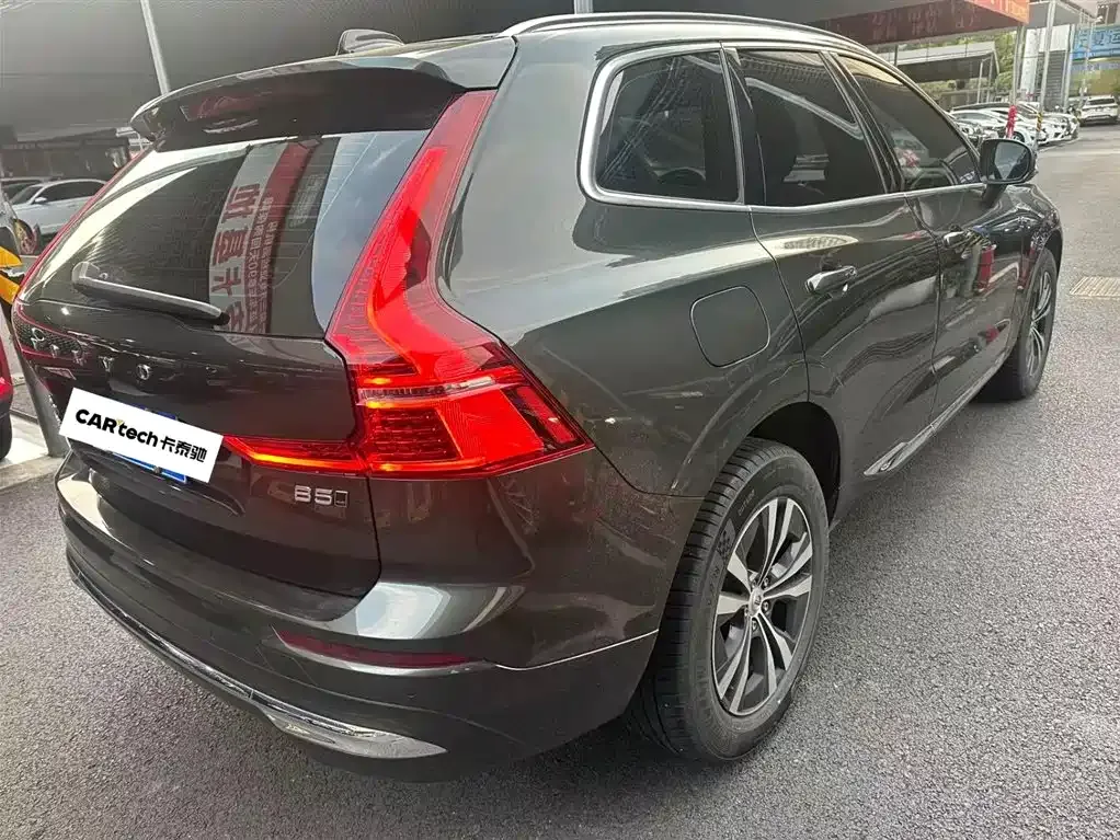 Volvo XC60 — фото 9