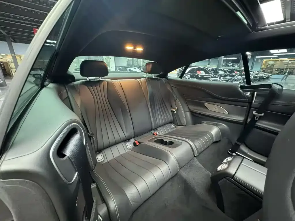 Mercedes-Benz E-Class (Import) — фото 8