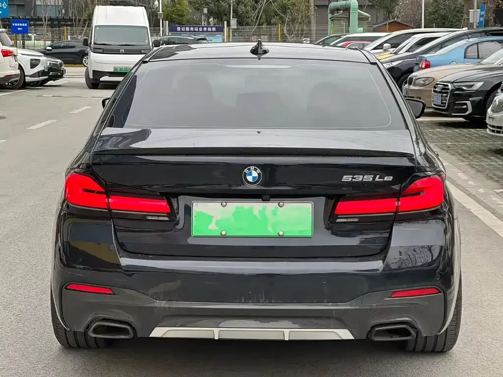 BMW 5 Series New Energy — фото 5