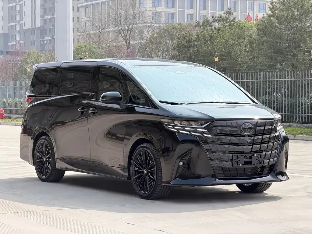Toyota Alphard — фото 3