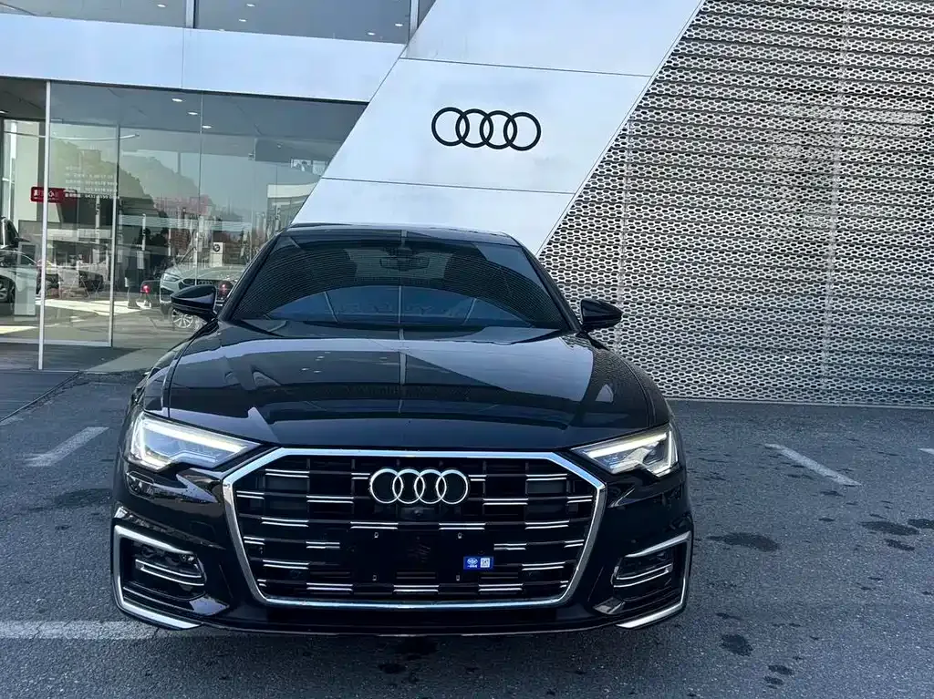 Audi A6L — фото 2