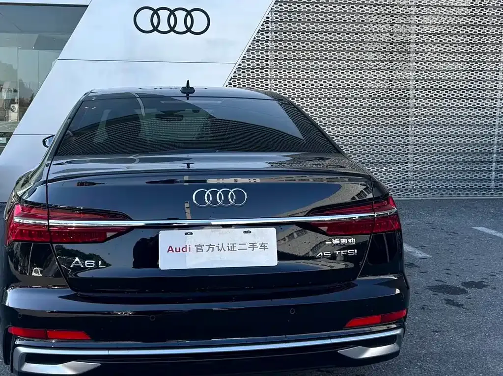 Audi A6L — фото 7
