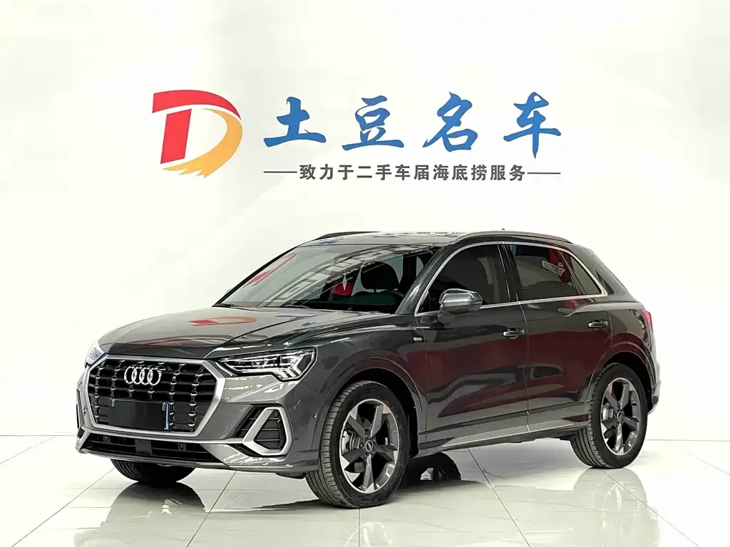 Audi Q3 — фото 1