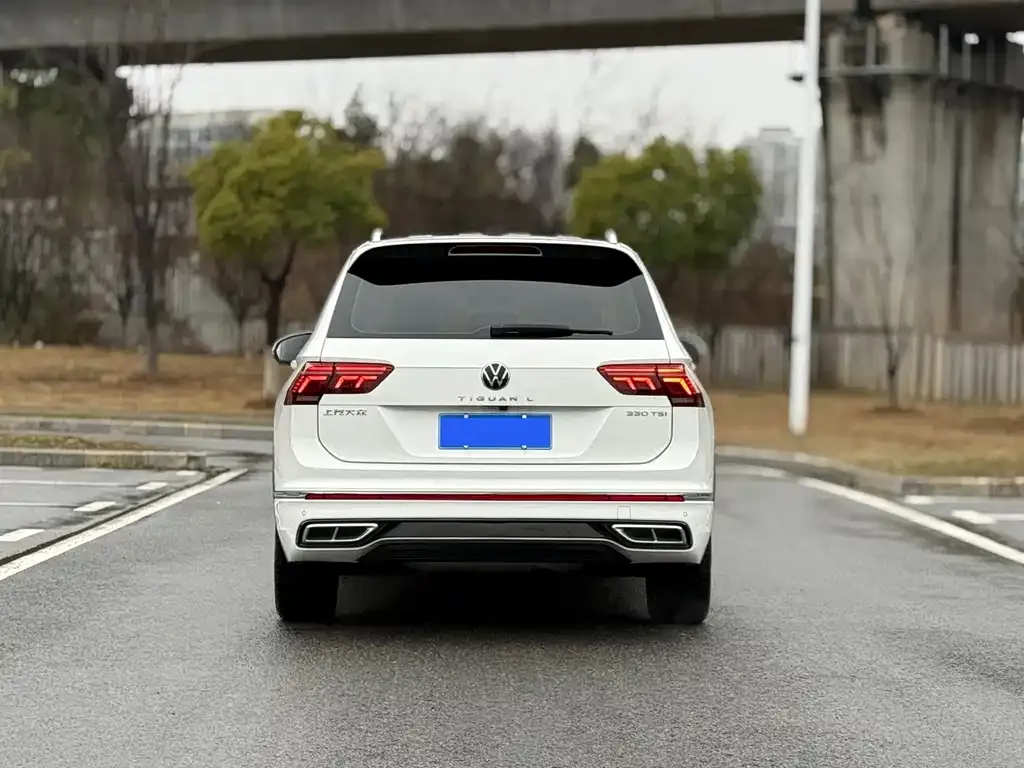 Volkswagen Tiguan L — фото 4