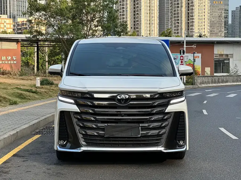 Toyota Vellfire — фото 5