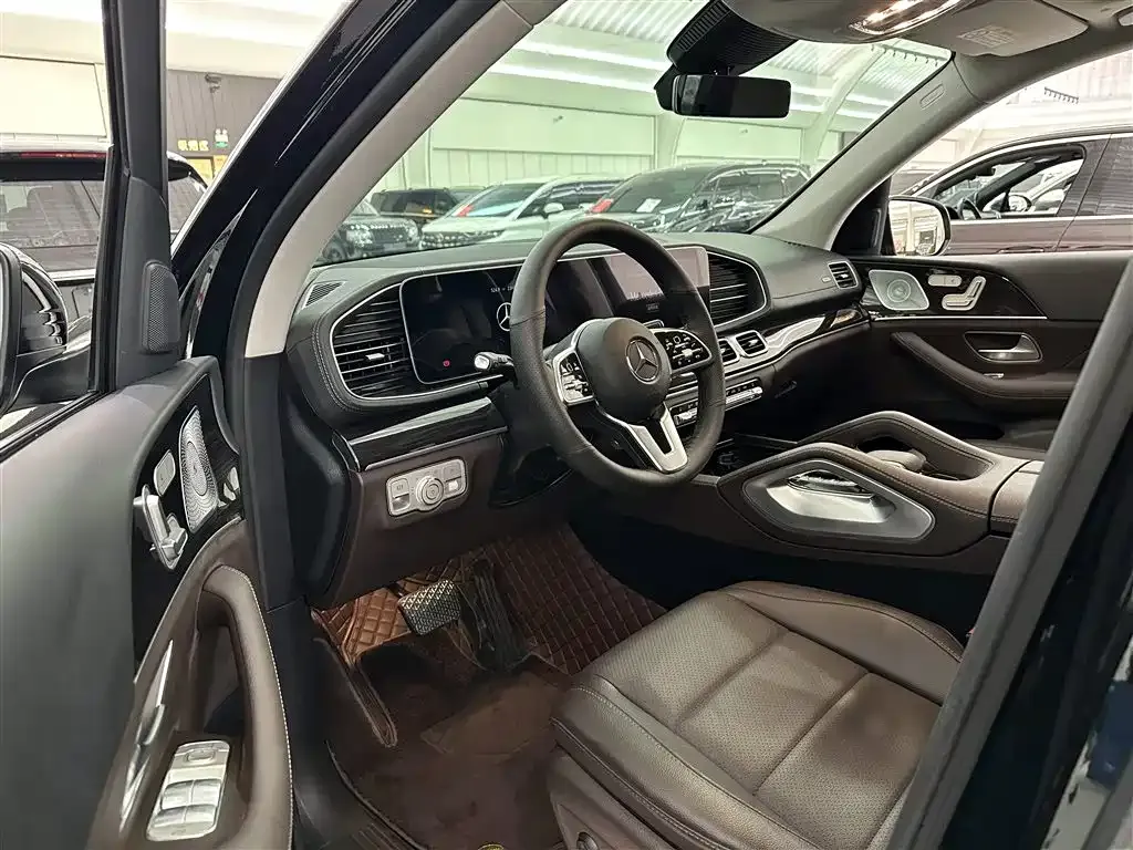 Mercedes-Benz GLE — фото 7
