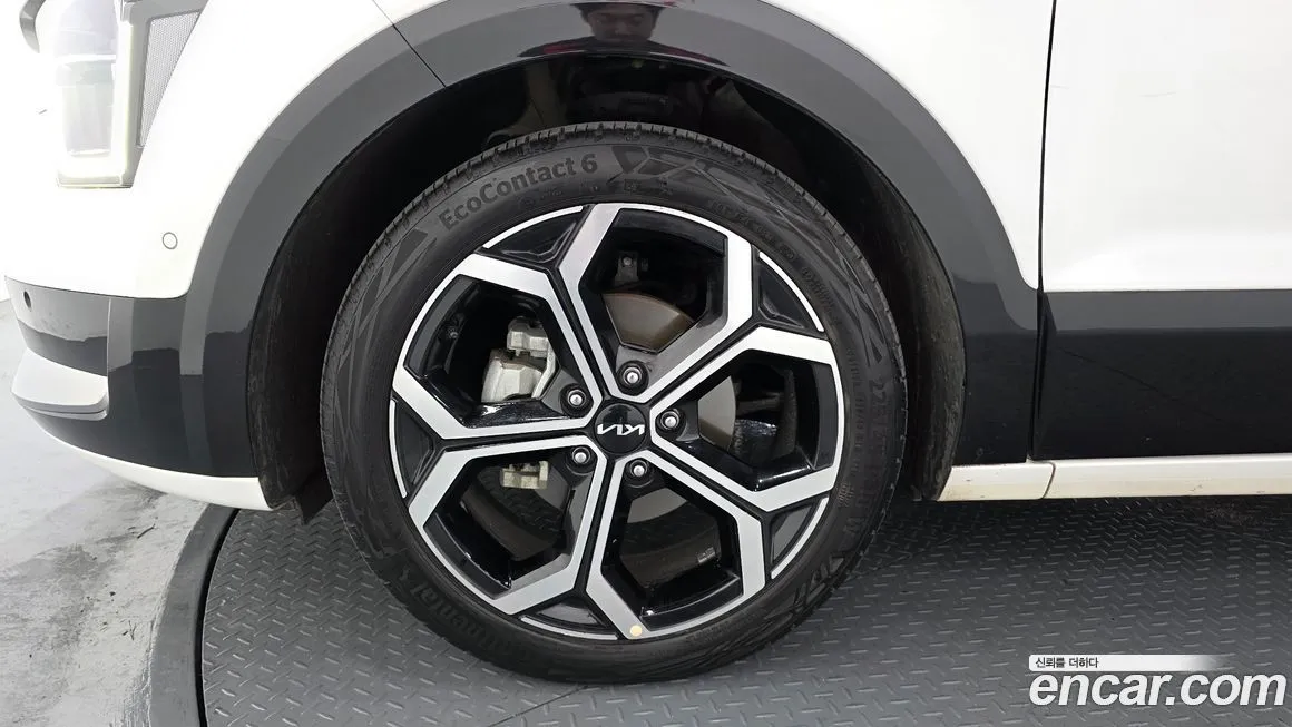 Kia Niro — фото 10