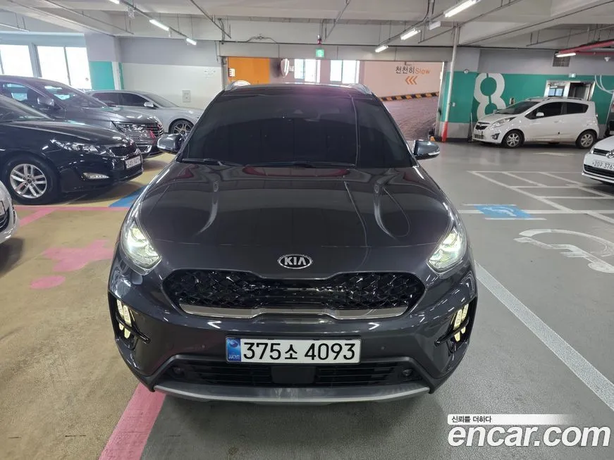 Kia Niro — фото 1