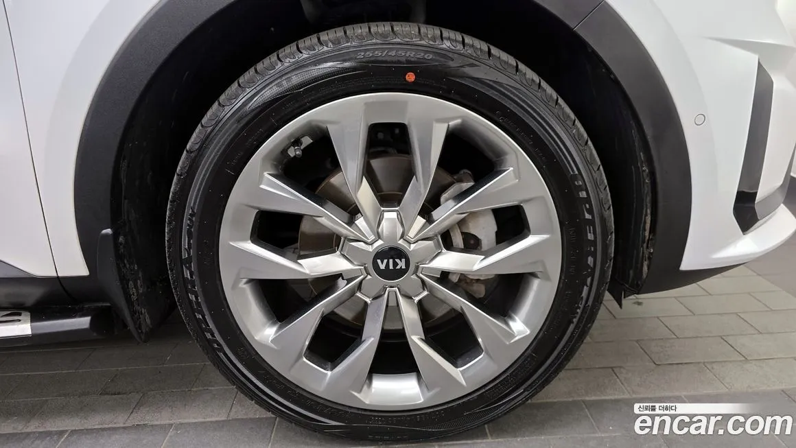 Kia Sorento — фото 8