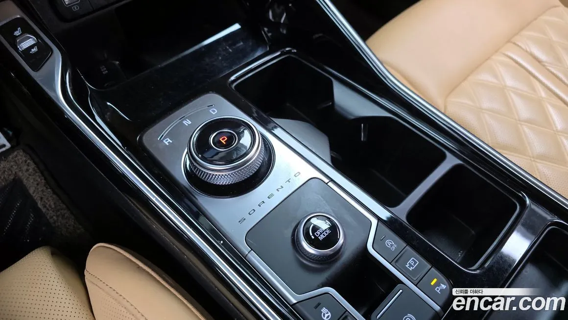 Kia Sorento — фото 9