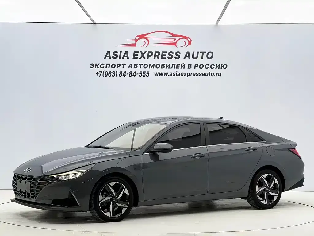 Hyundai Elantra — фото 1
