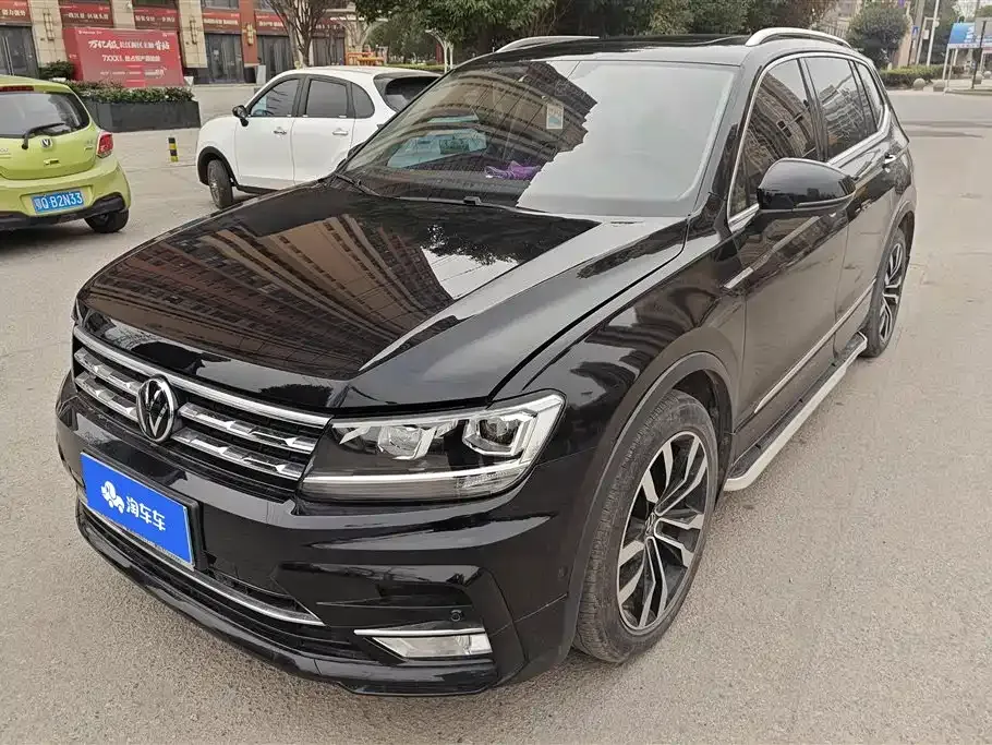 Volkswagen Tiguan L — фото 1