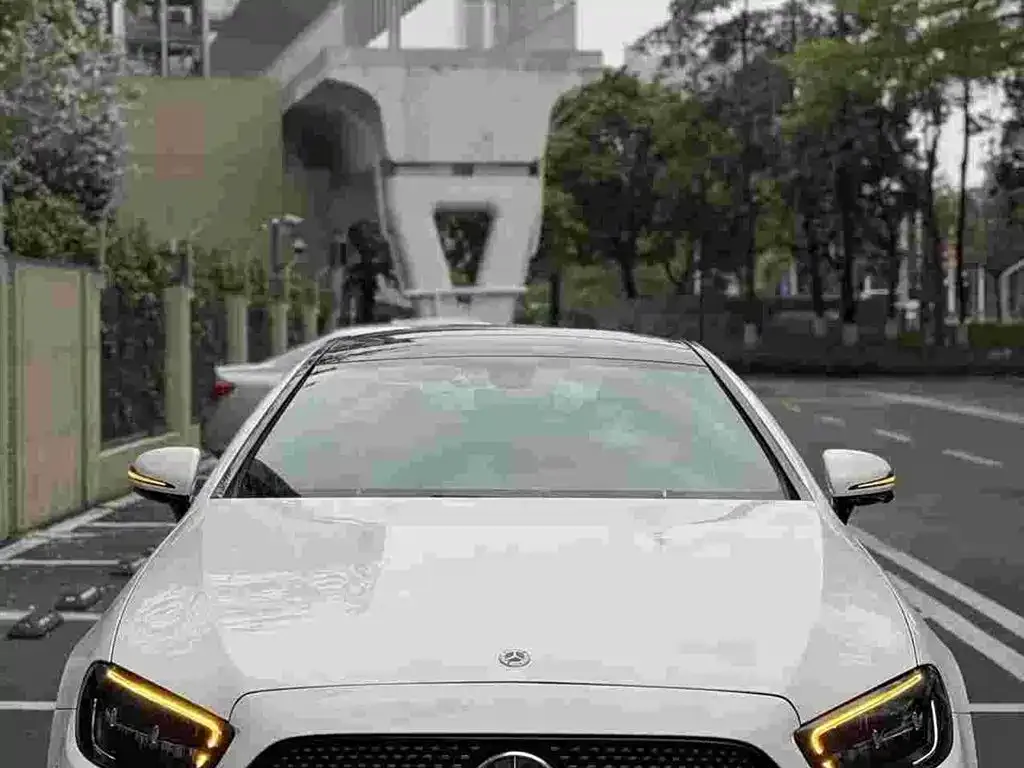 Mercedes-Benz E-Class (Import) — фото 1
