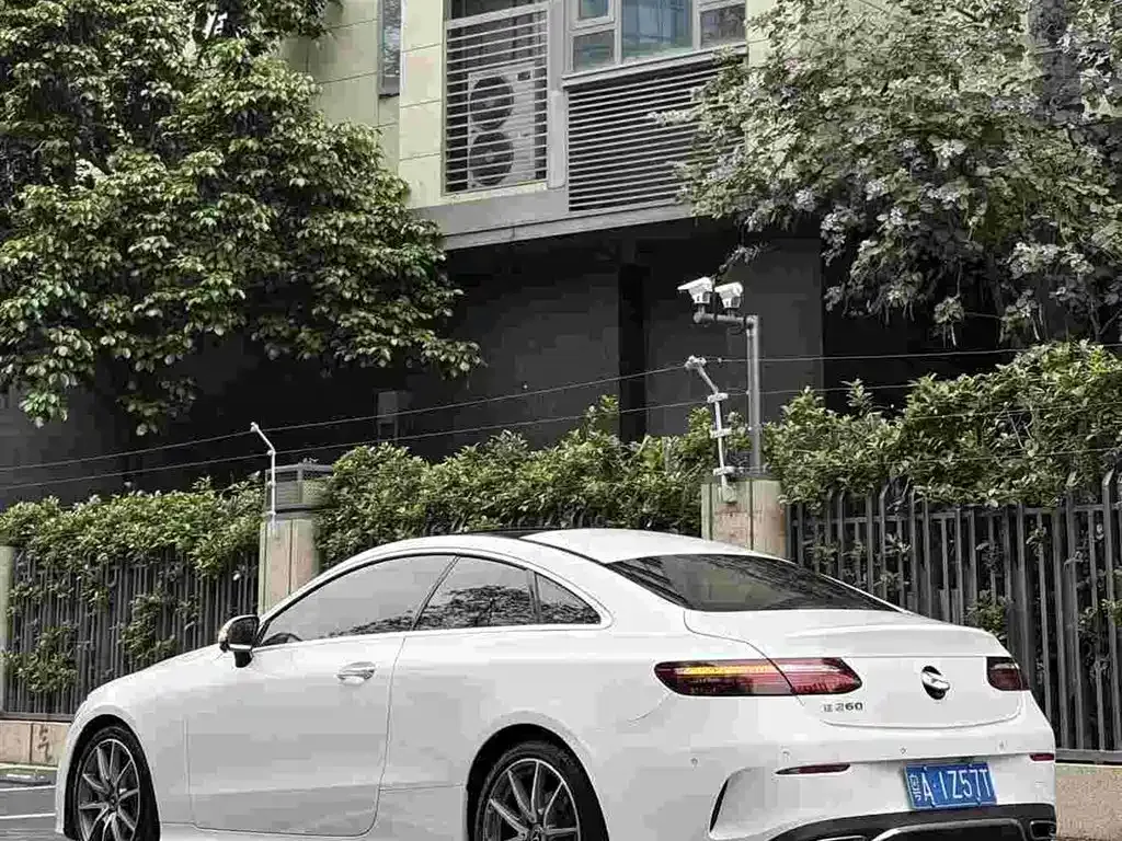 Mercedes-Benz E-Class (Import) — фото 9