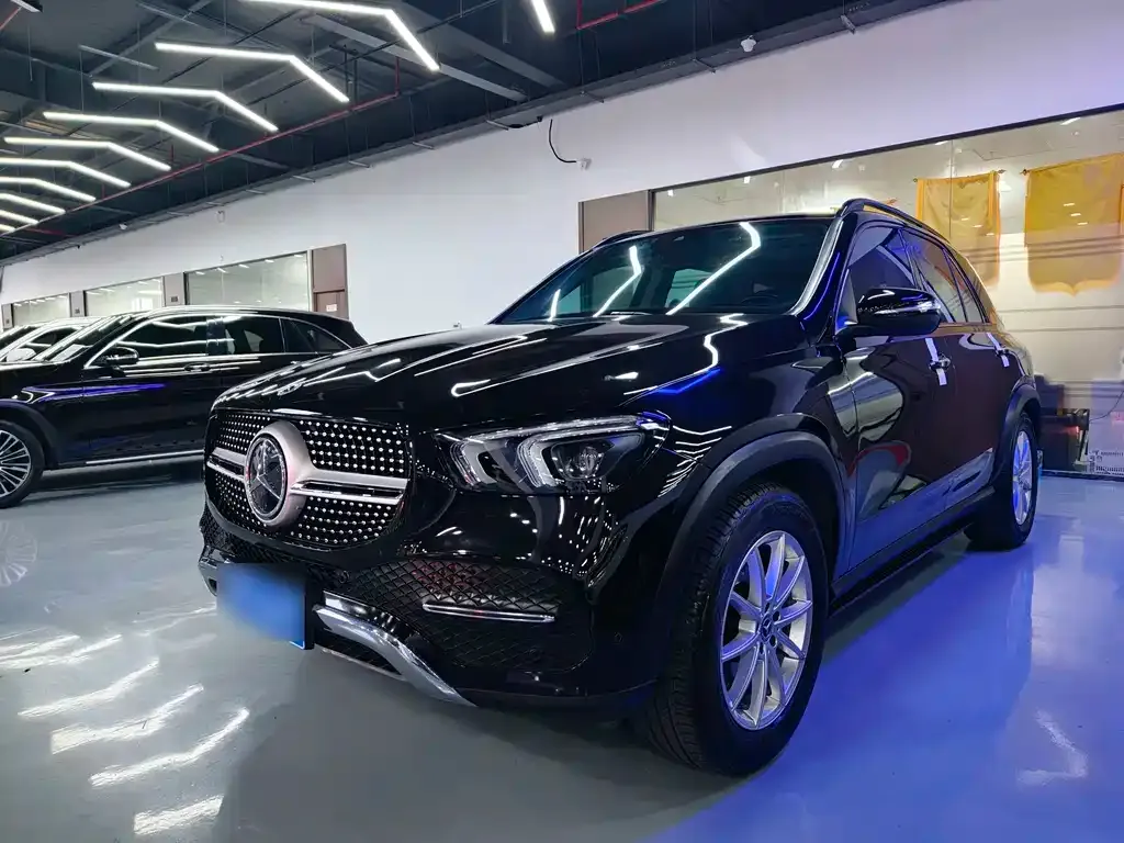 Mercedes-Benz GLE — фото 1