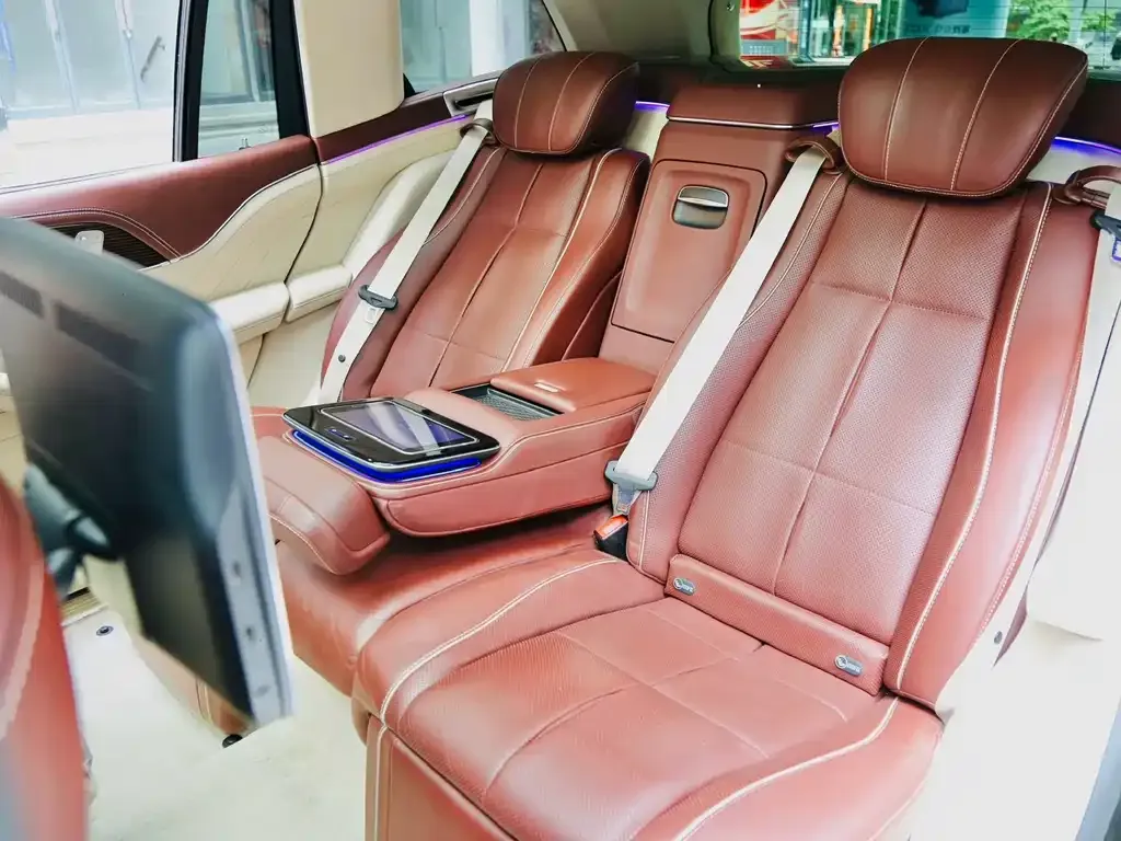 Mercedes-Benz GLS — фото 10