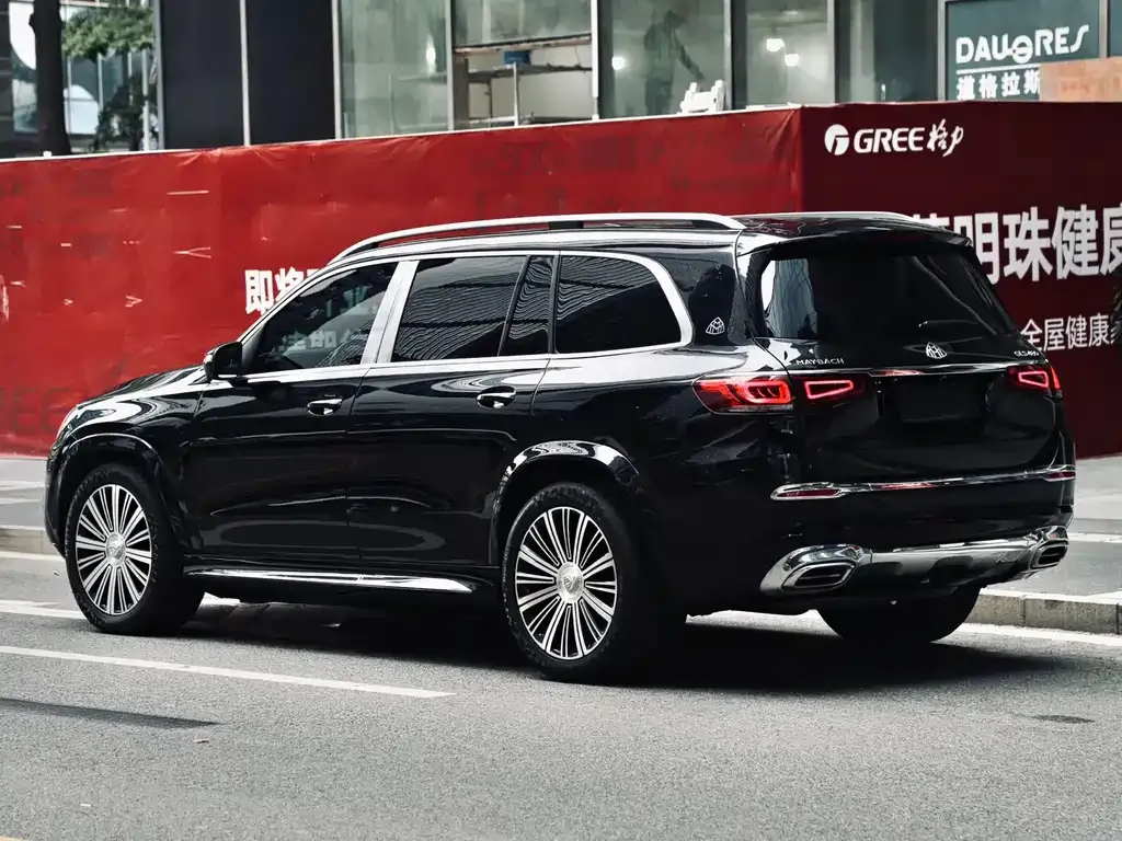 Mercedes-Benz GLS — фото 8