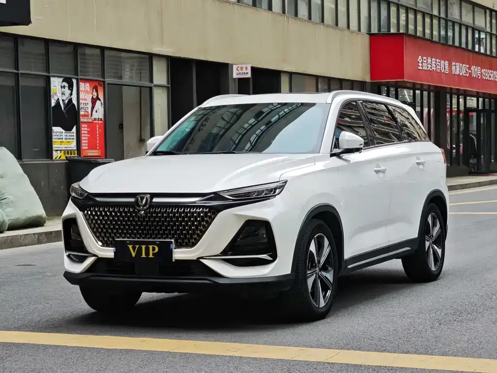 Changan X7 PLUS — фото 1