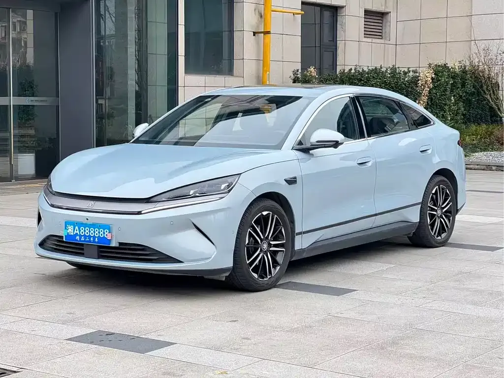 BYD Qin L — фото 1