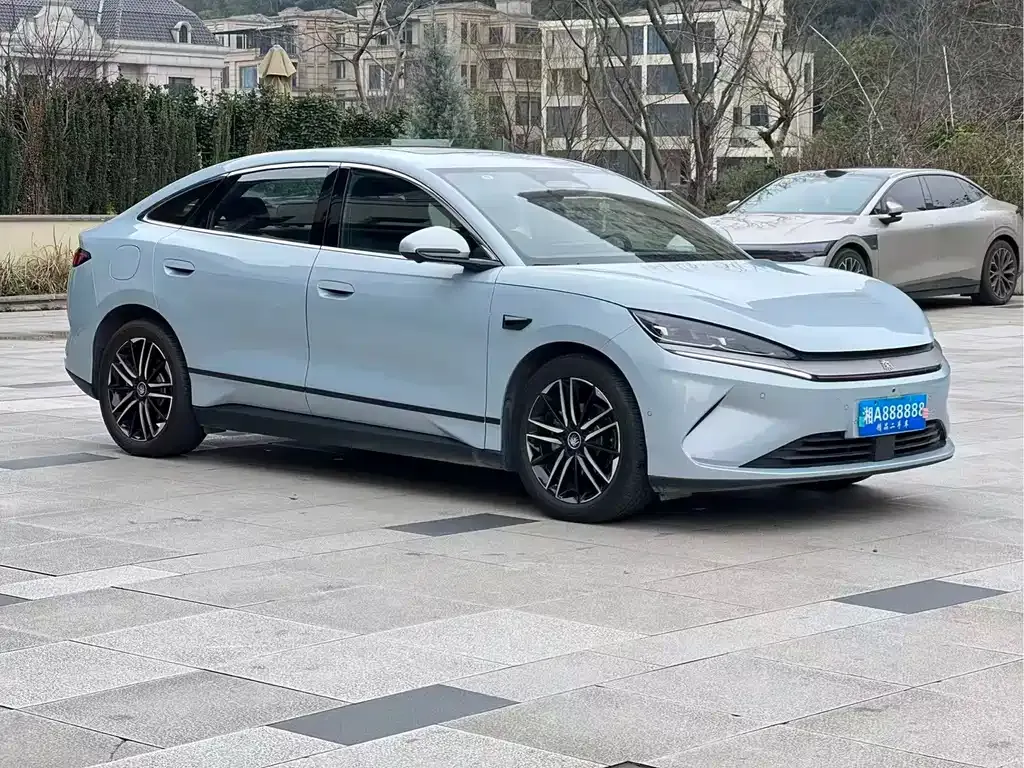 BYD Qin L — фото 9