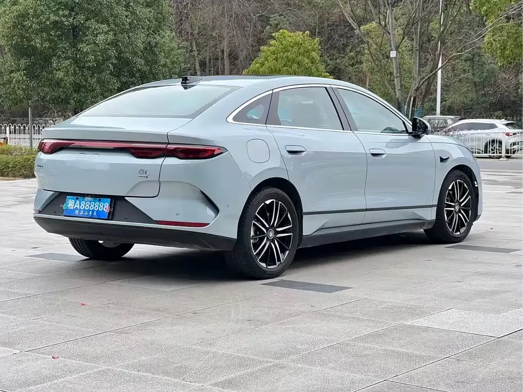 BYD Qin L — фото 4