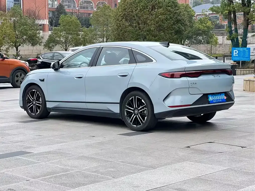 BYD Qin L — фото 7