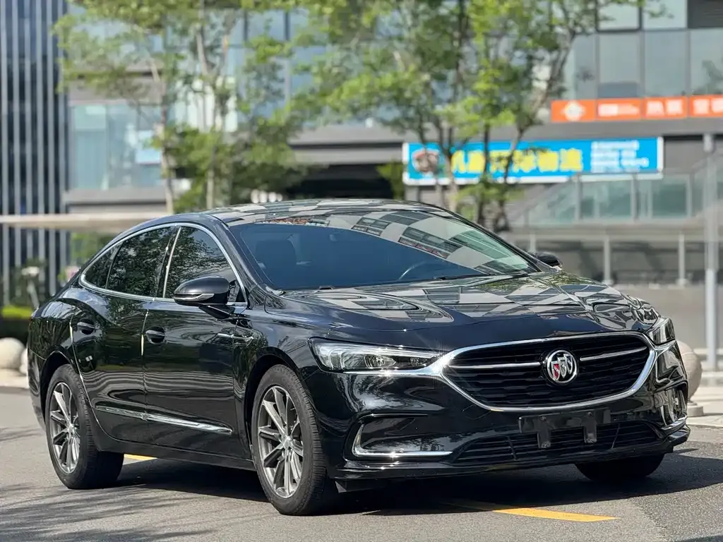 Buick LaCrosse — фото 10