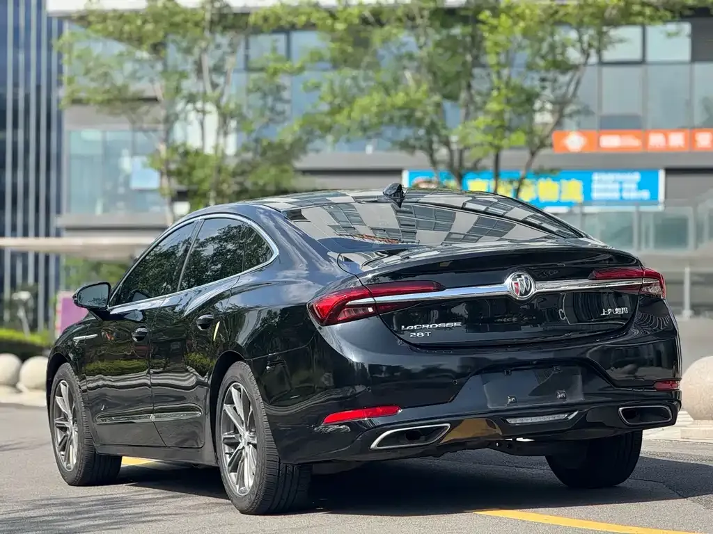 Buick LaCrosse — фото 5