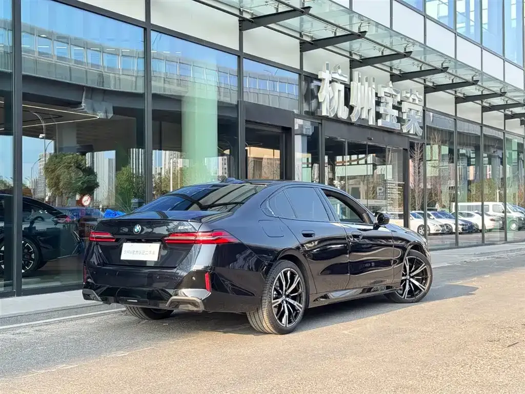 BMW 5 Series (Import) — фото 10